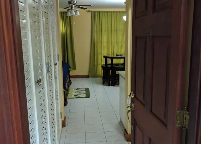 Sandcastle E9 Apartment *